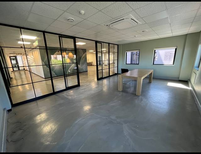877M² OFFICE TO LET IN CENTURY CITY